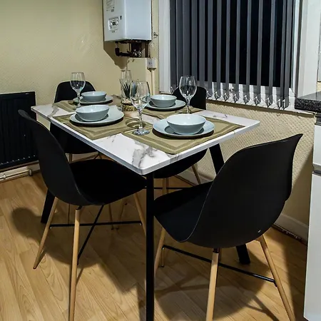 شقة 2-Bed Home Near Leeds Headingley Free Parking