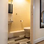 3-bed Near Centre - Headingly Free Parking דירה לידס