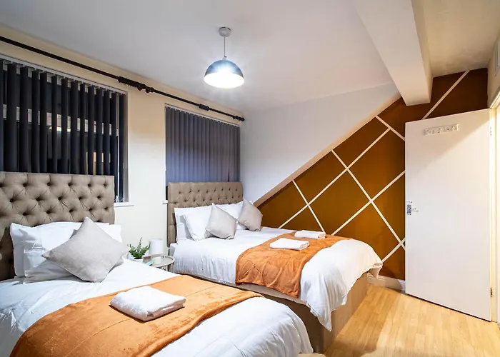 Apartment 3-bed Near Centre - Headingly Free Parking *