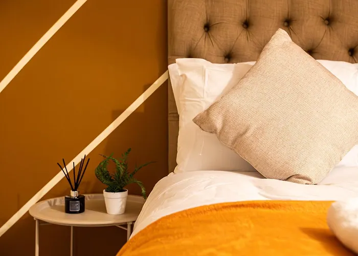 Apartment 3-bed Near Centre - Headingly Free Parking